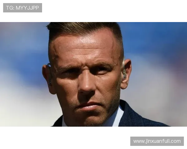 哪个足球明星戴耳钉