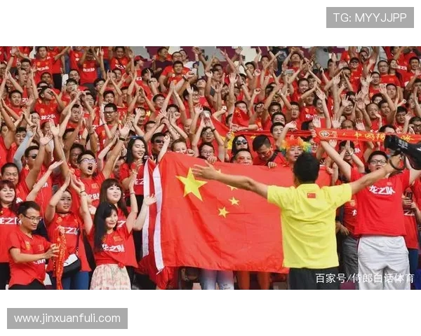 足球明星向球迷传递信心与希望共筑梦想之路